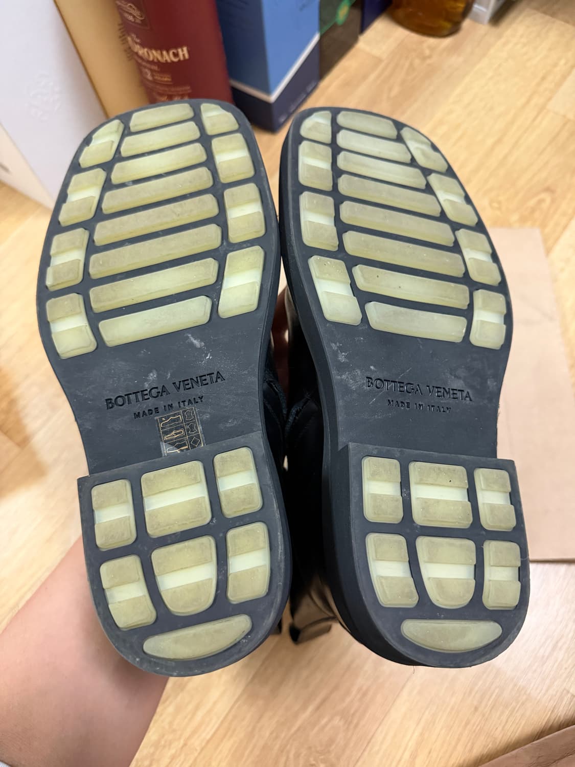보테가베네타 벤 앵클 부츠 41사이즈 판매합니다. 상품이미지6