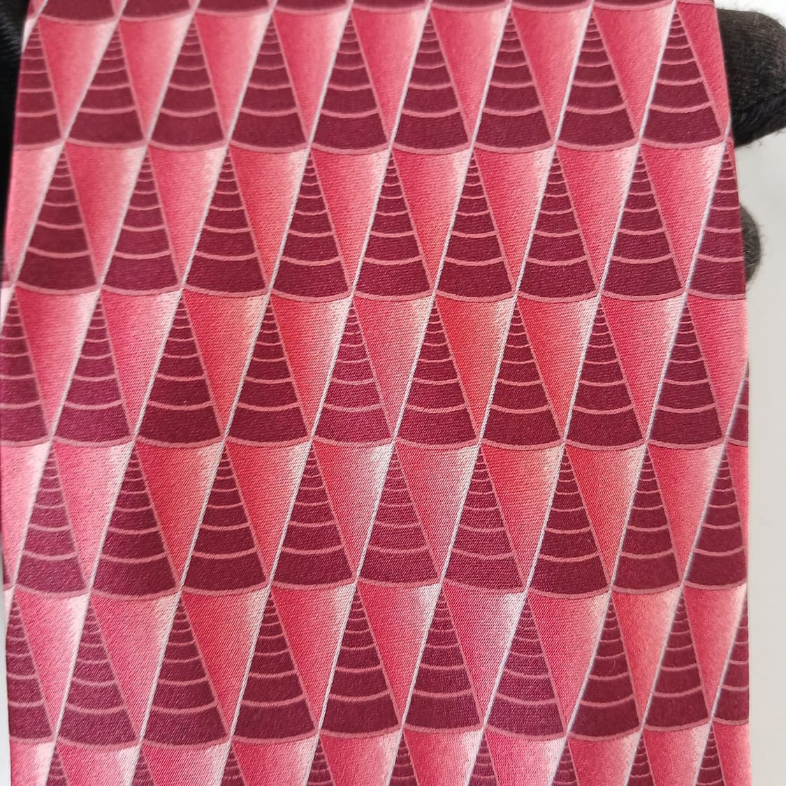 랑방 실크 레드 기하 패턴 넥타이 9cm A+등급 A19496
 상품이미지8