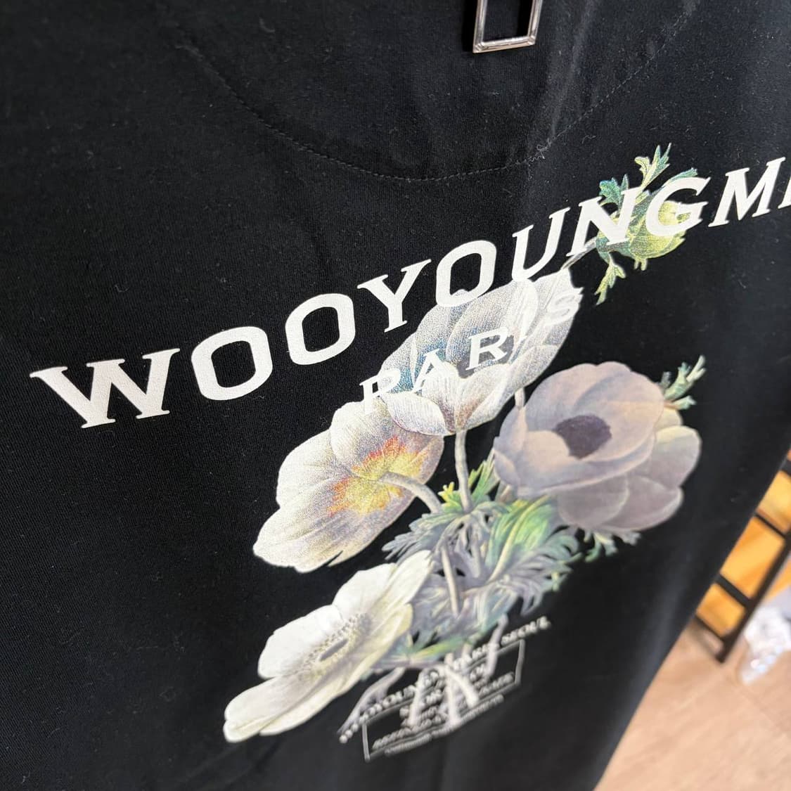 [발색O/48] 우영미 플라워 백로고 반팔티 상품이미지3
