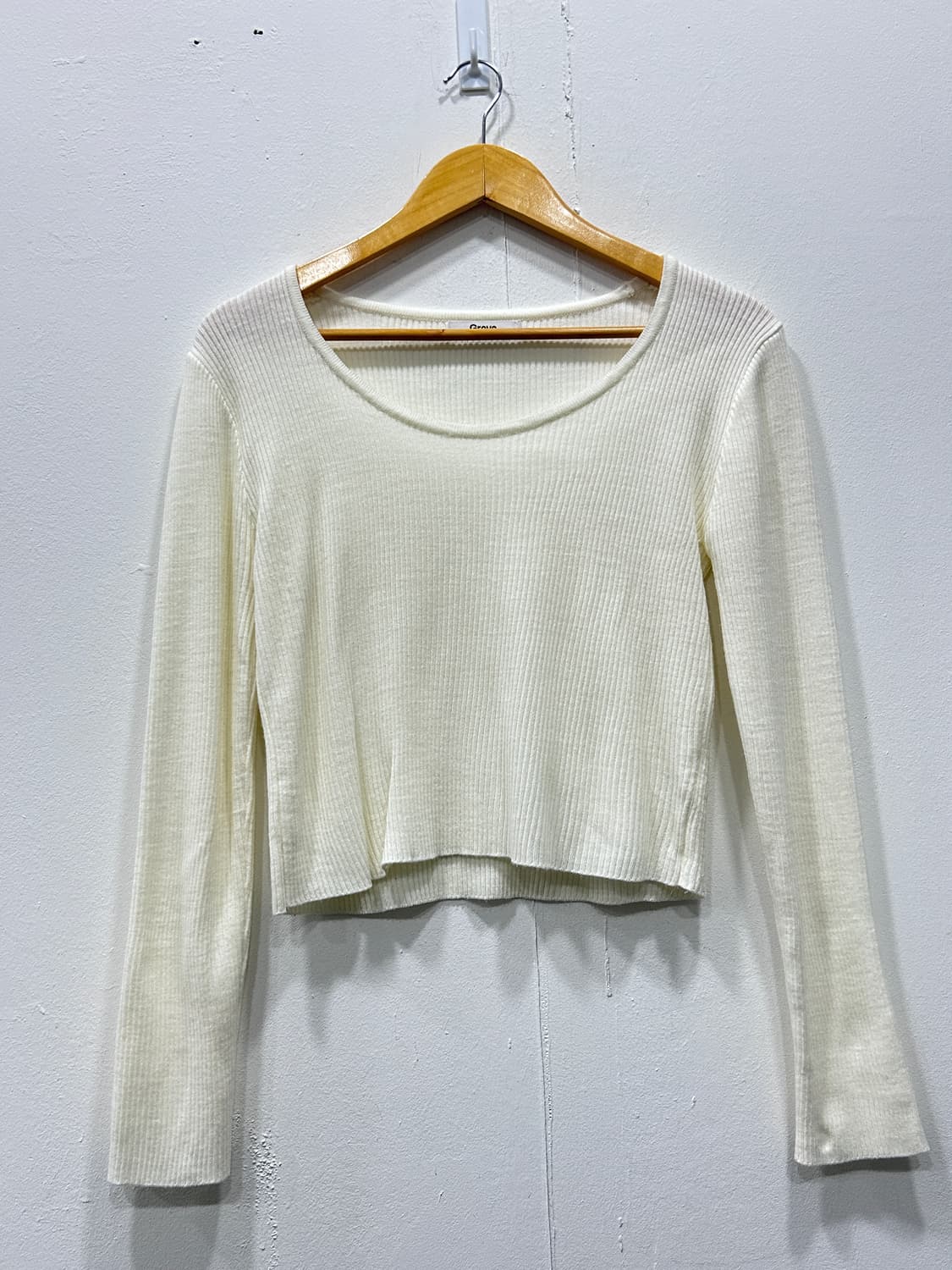 [F] 그로브 아이보리 세미크롭 긴팔 니트 티셔츠 여성 프리사이즈 상품이미지1