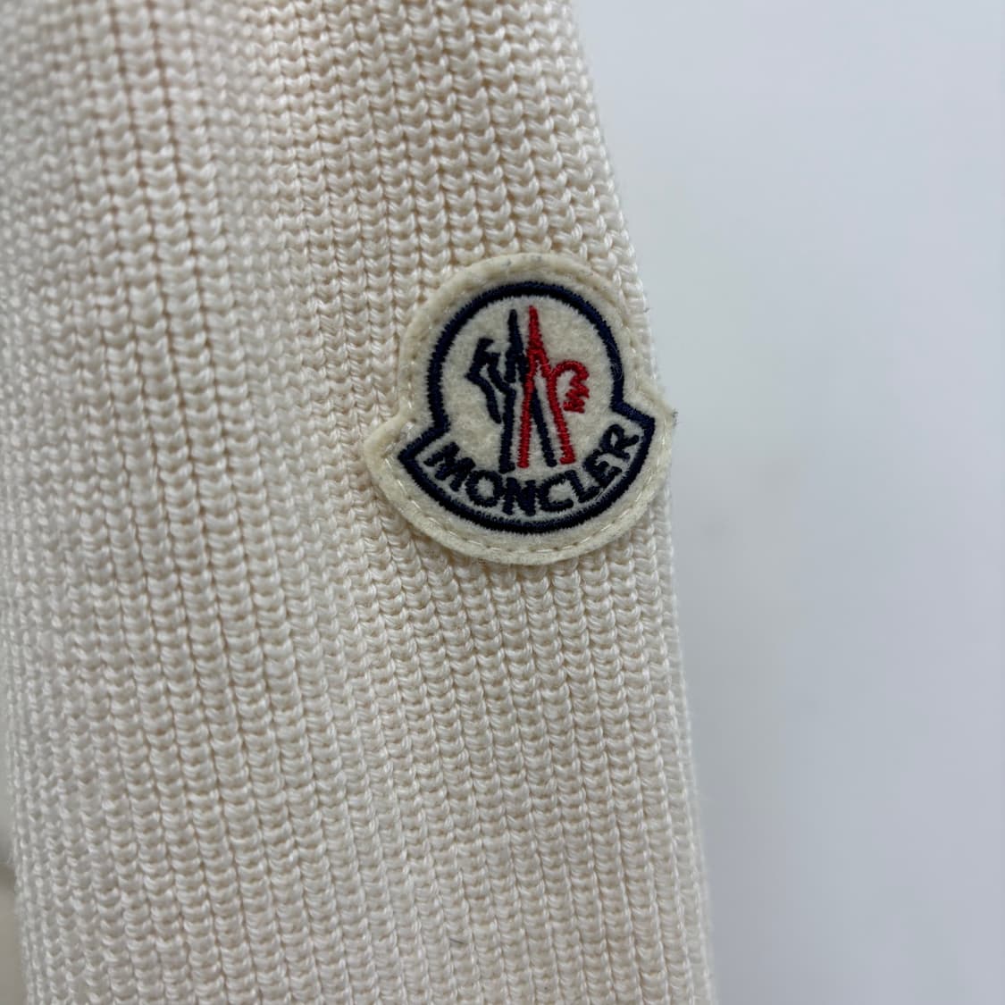 [L]몽클레어 와펜패치 니트패딩 상품이미지2