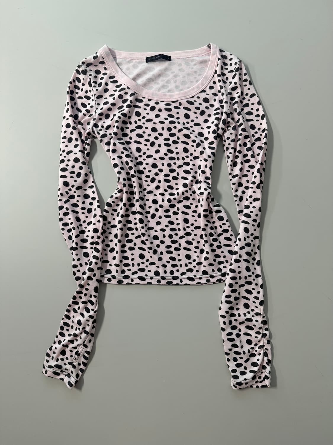 셔링 핸드 워머 패턴 롱 슬리브 티 상품이미지1