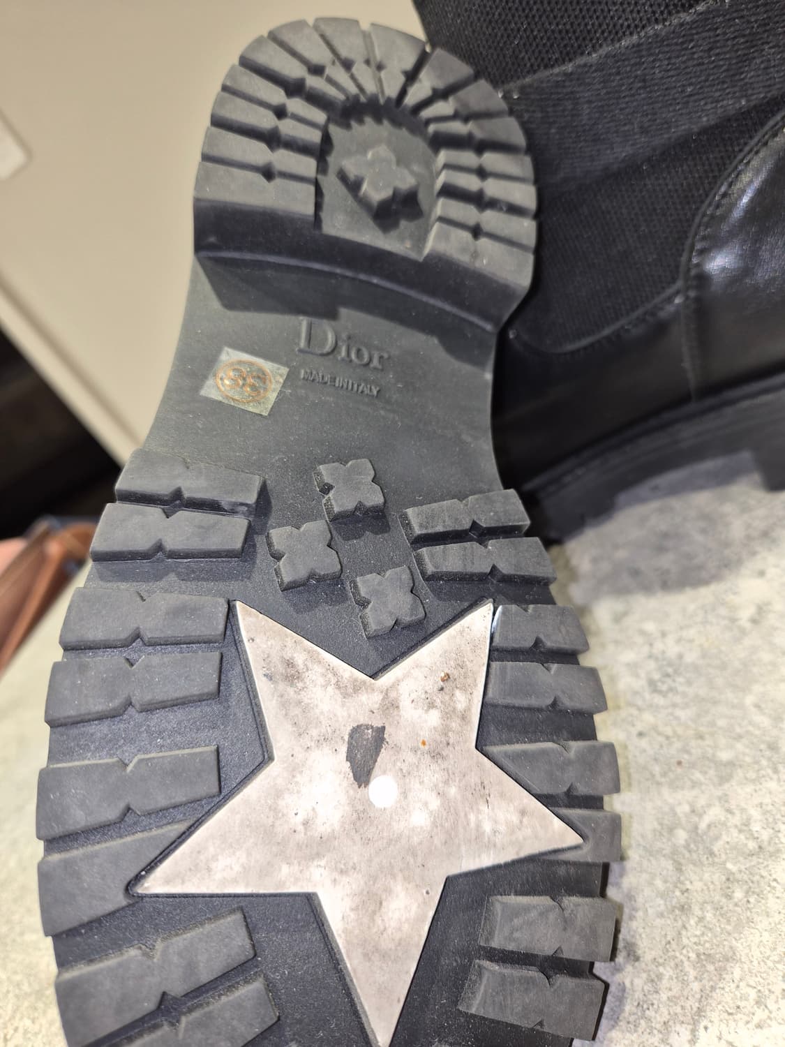 Dior 블랙 앵클 부츠 상품이미지4