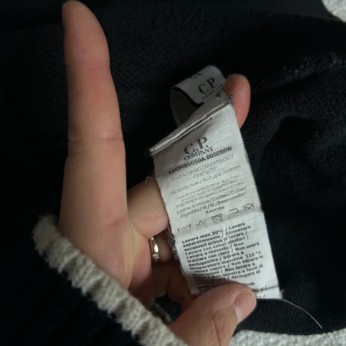 CP커퍼니 블랙 정품 하프집업 맨투맨 상품이미지5