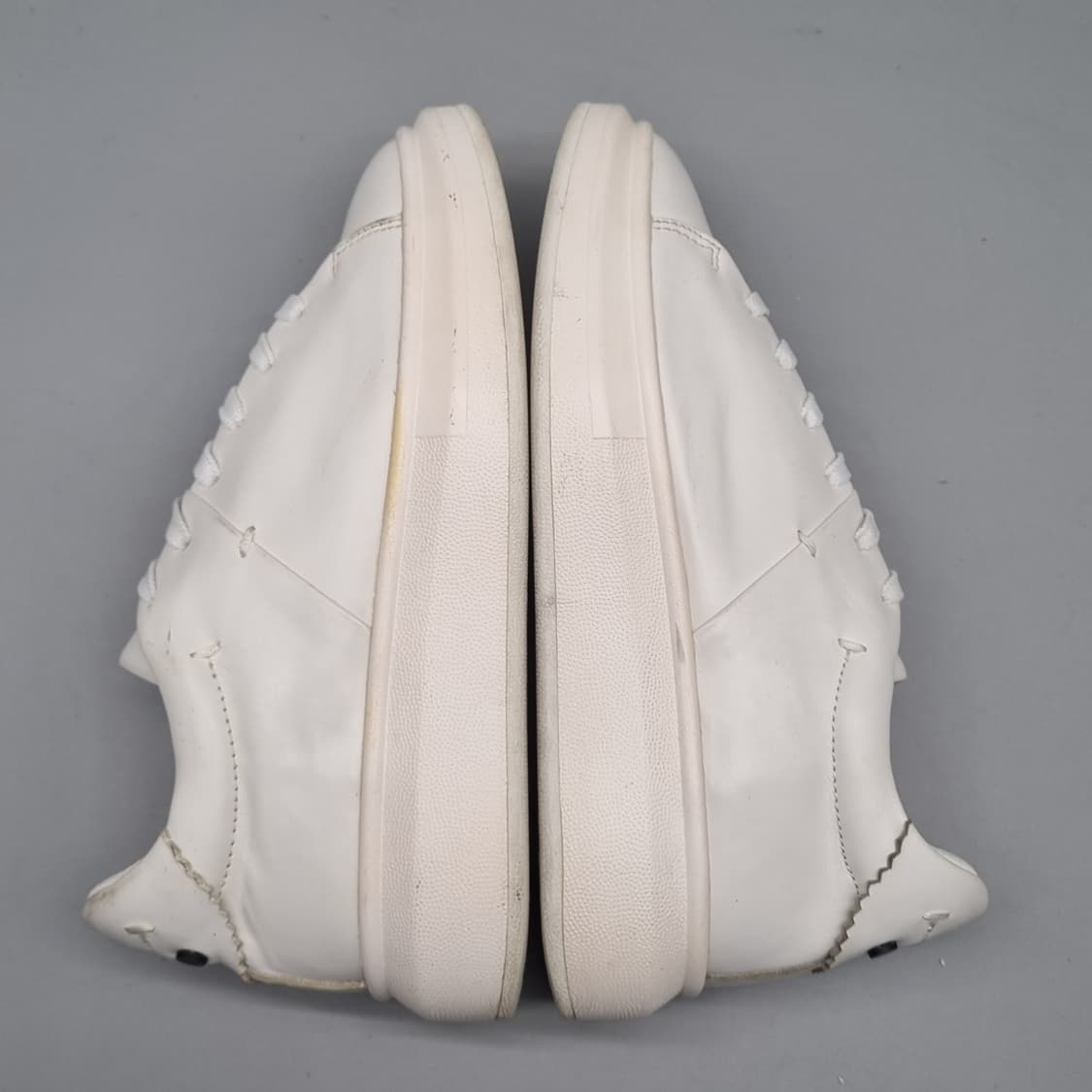 슈콤마보니 레더 여성스니커즈235 굽6 상품이미지5