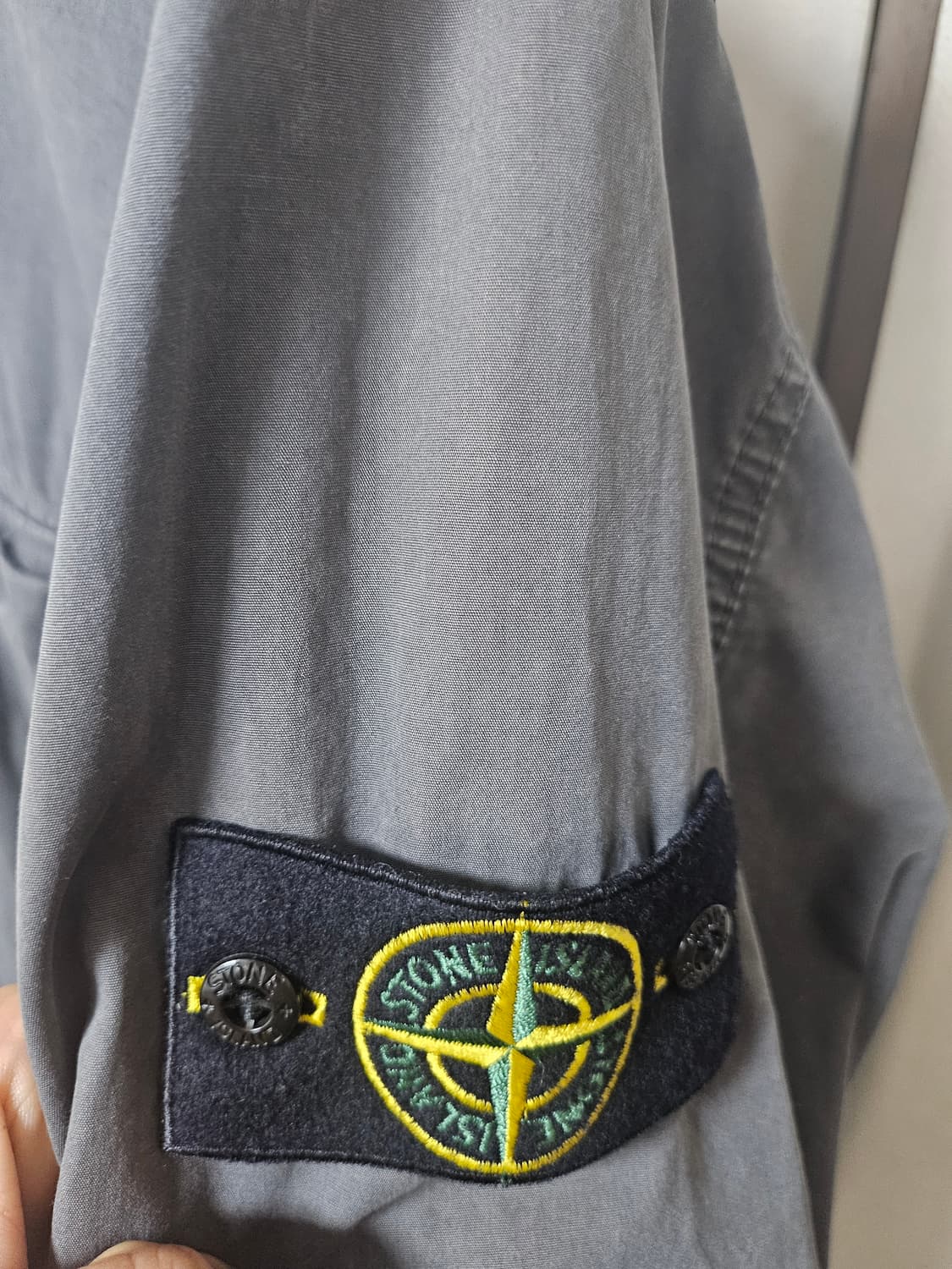 스톤아일랜드 이서준 아노락 그레이L 상품이미지2