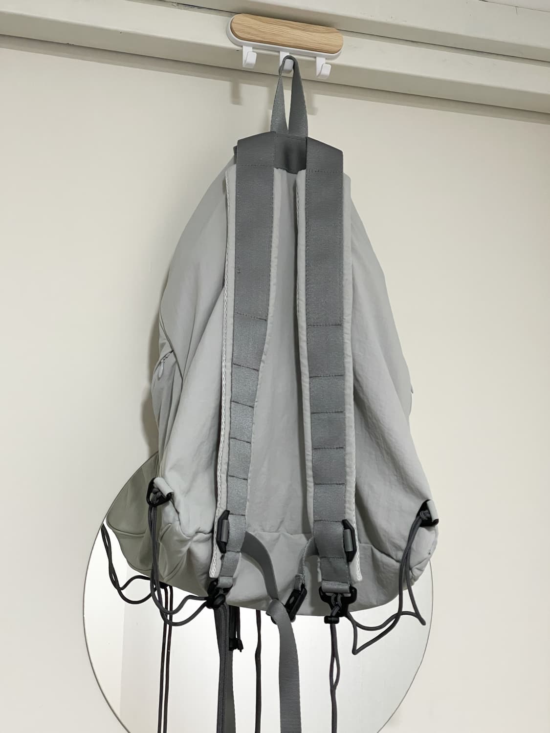 해칭룸 스트링 백팩 상품이미지2