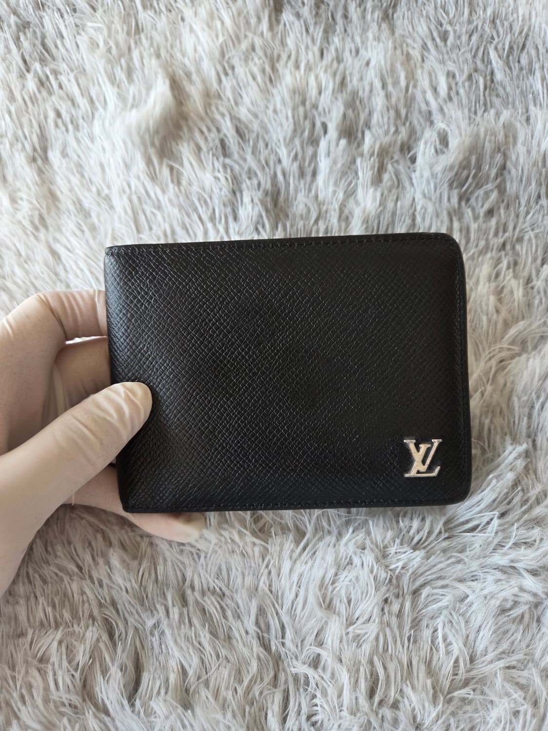 [정품] 루이비통 타이가 가죽 멀티플 반지갑  상품이미지1