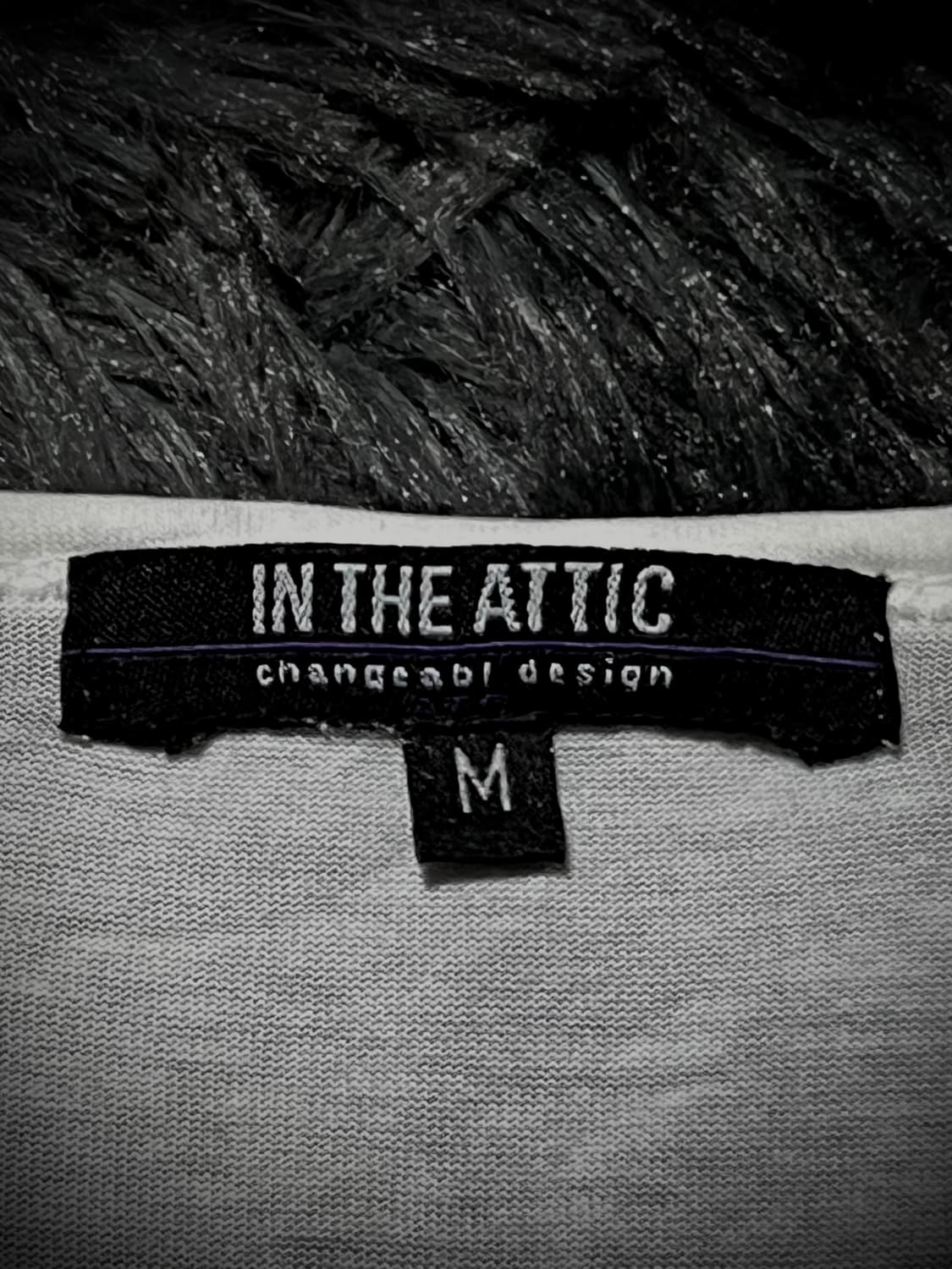In The Attic 화이트 레터링 반팔 티셔츠  상품이미지9
