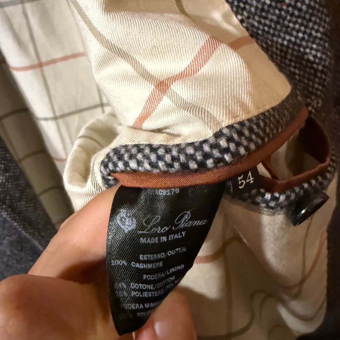로로피아나 캐시미어 100% 코트 판매 합니다. 상품이미지6
