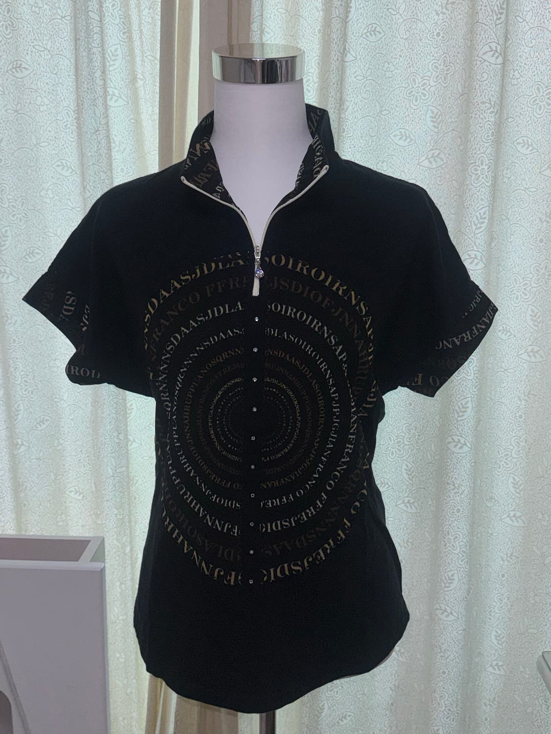 Half-Zip Graphic Print Short-Sleeve 상품이미지2