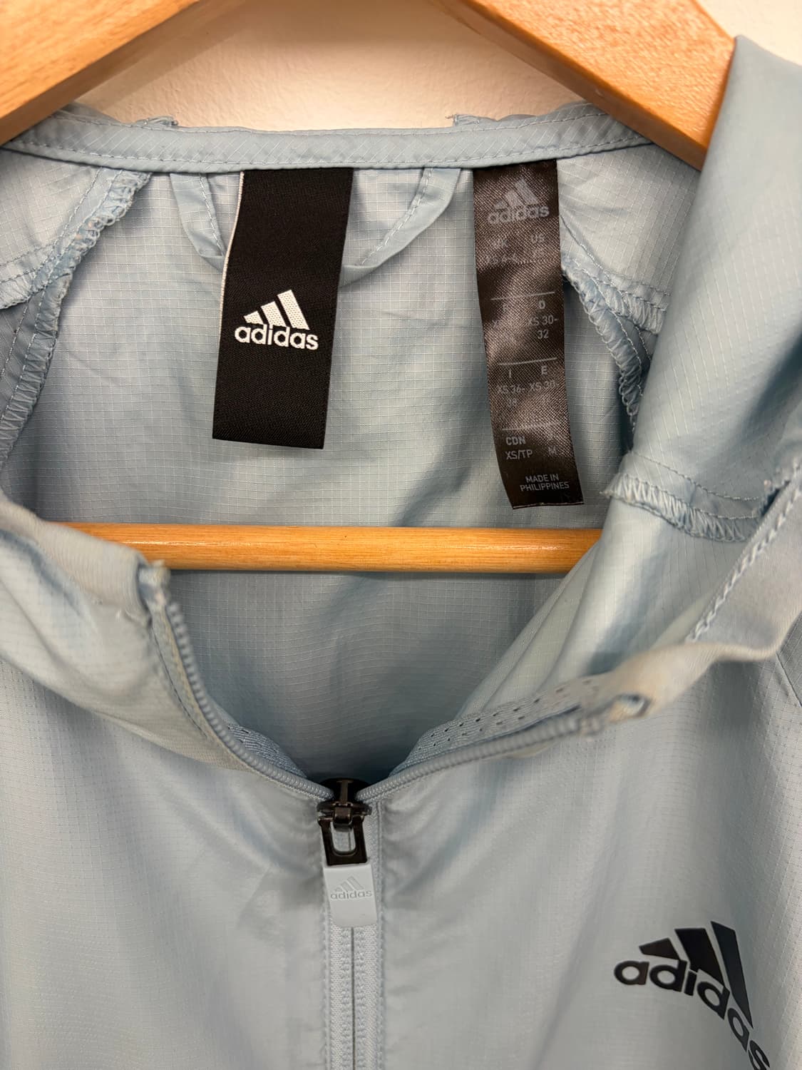 [미국 XS] 아디다스 루즈핏 경량 바람막이 블루 그레이 상품이미지3