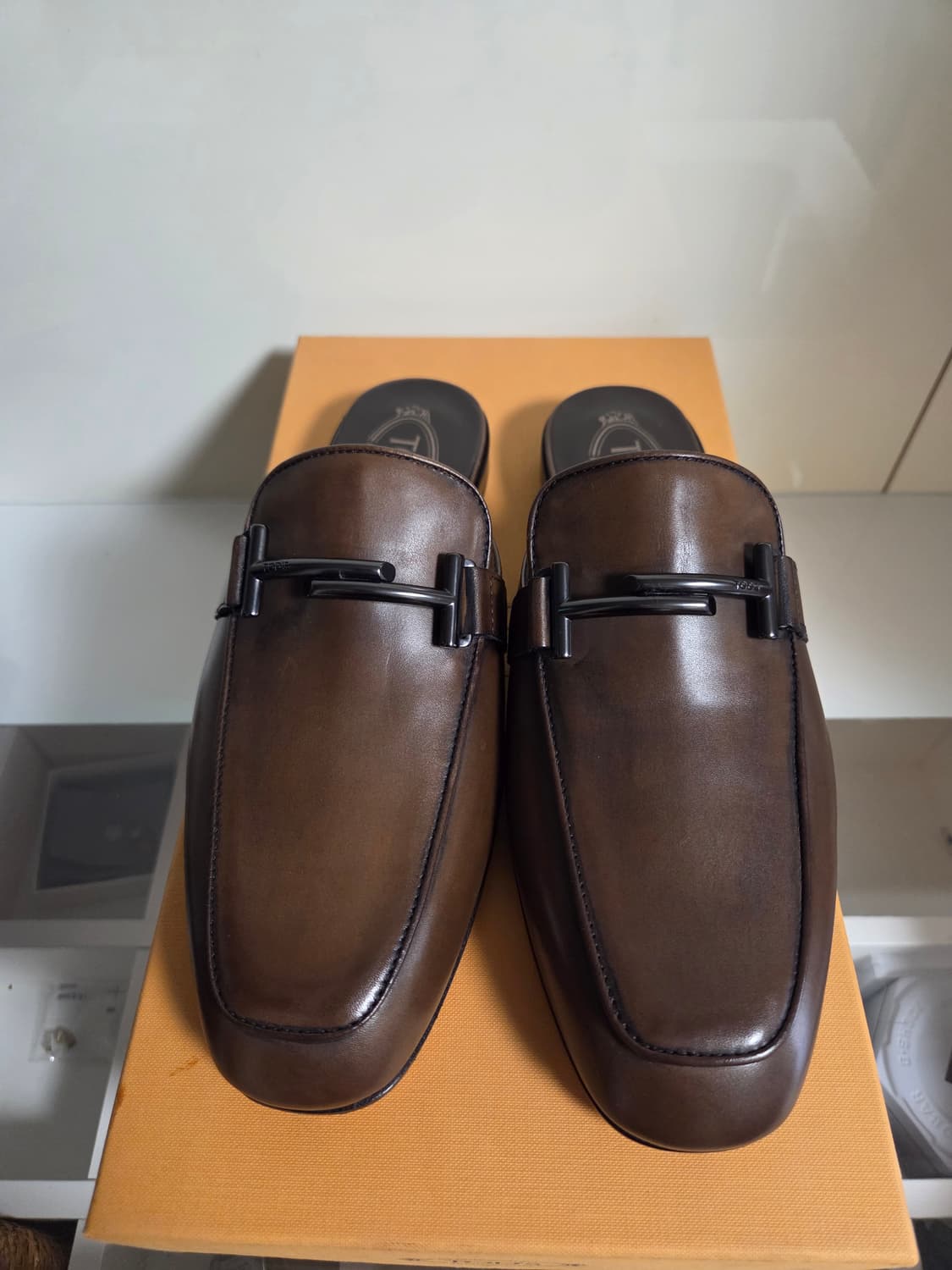 토즈 TOD'S 더블티 브라운 블로퍼 상품이미지3