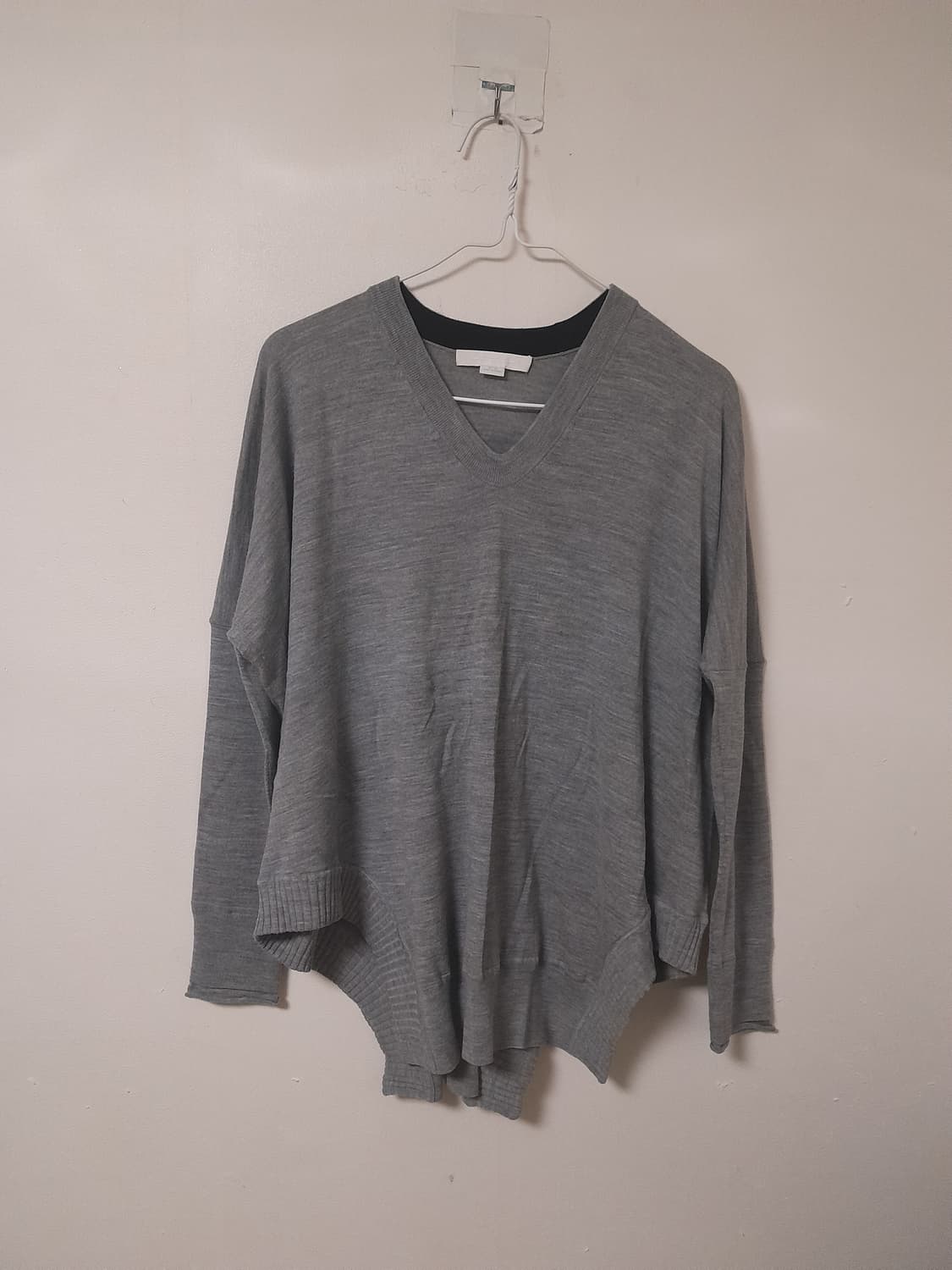 알렉산더왕 브이넥 가오리핏 울니트 XS/프리 상품이미지1