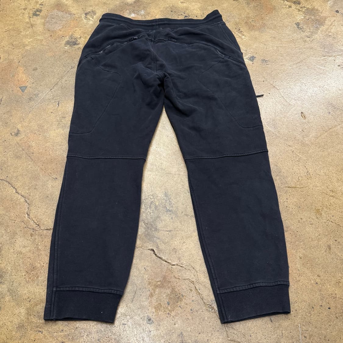 [정품] 씨피컴퍼니 블랙 지퍼 디테일 트레이닝 조거팬츠 b15 상품이미지3