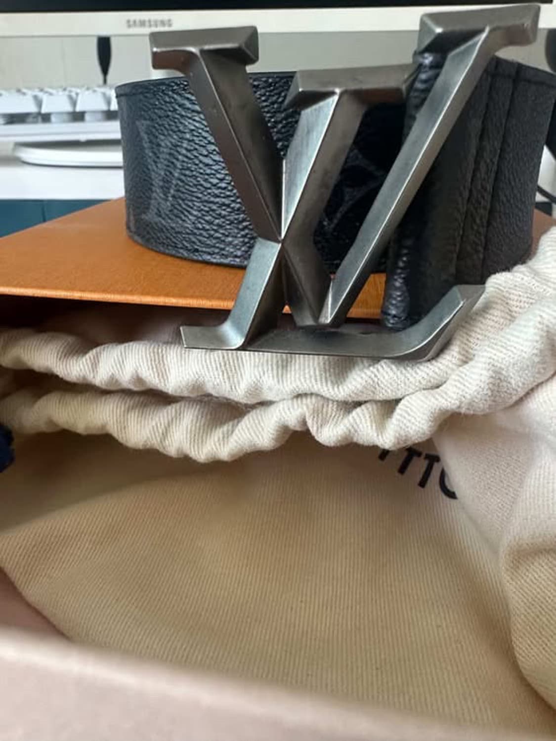 루이비통 LV 이니셜 벨트 블랙 상품이미지3