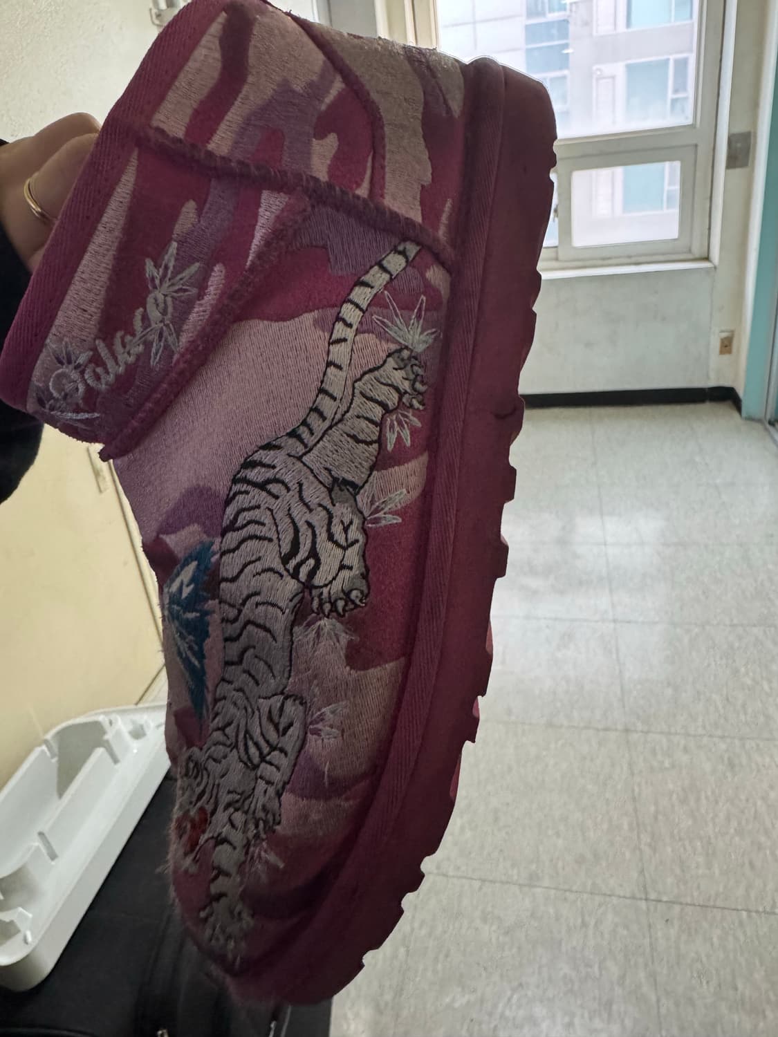 어그 x 팔라스 울트라 미니 부츠 핑크 카모 상품이미지3