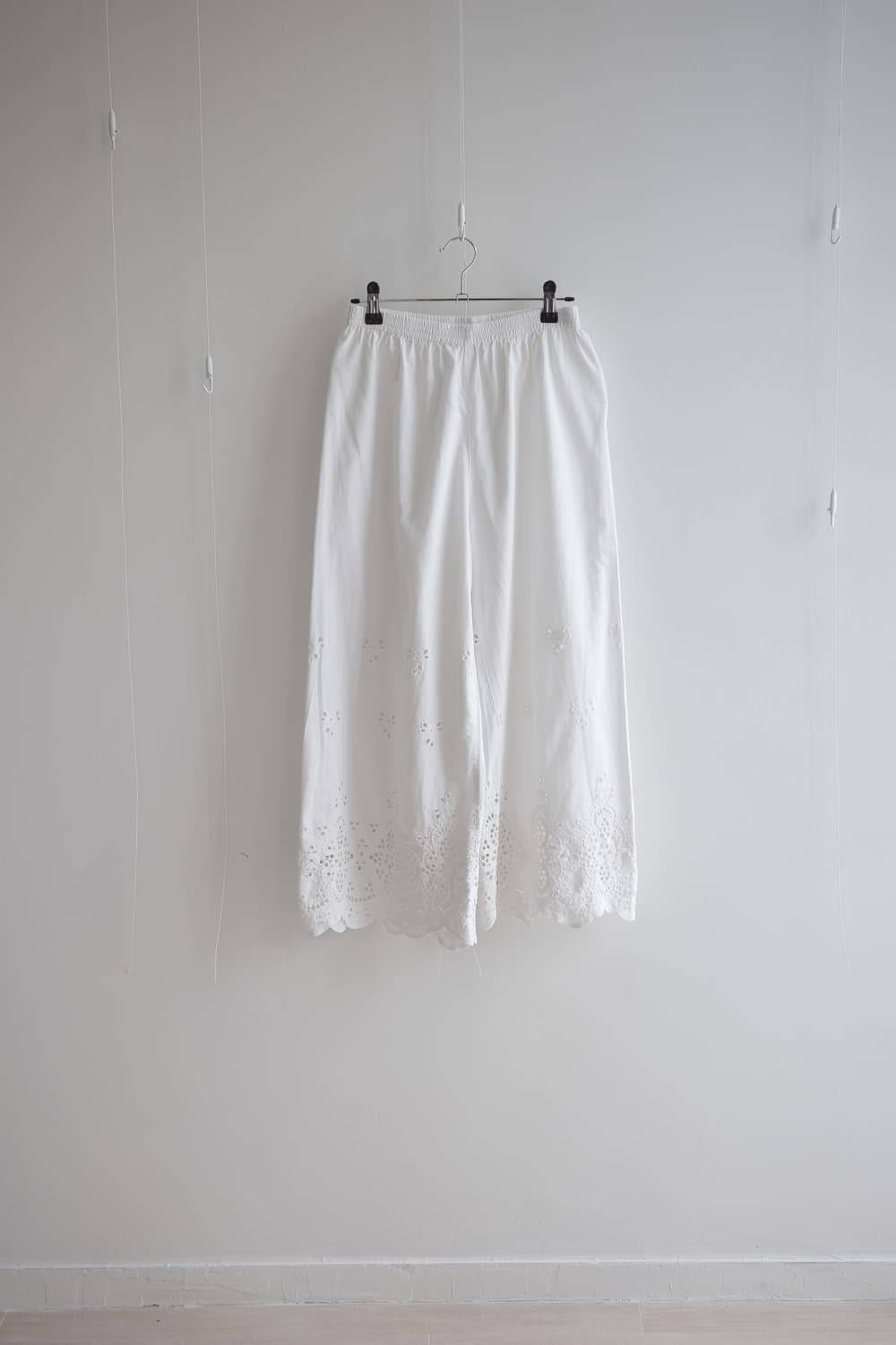  Pure white eyelet lace wide pants 상품이미지2