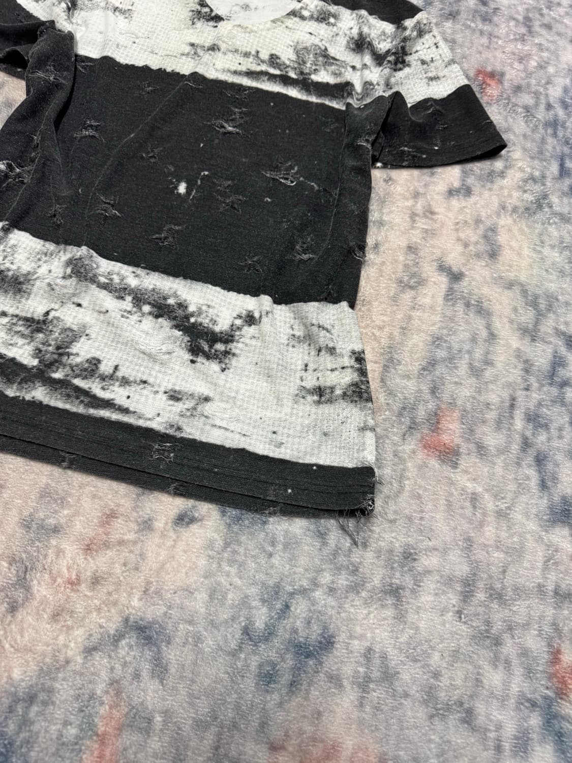 In the attic grunge distressed top 상품이미지6