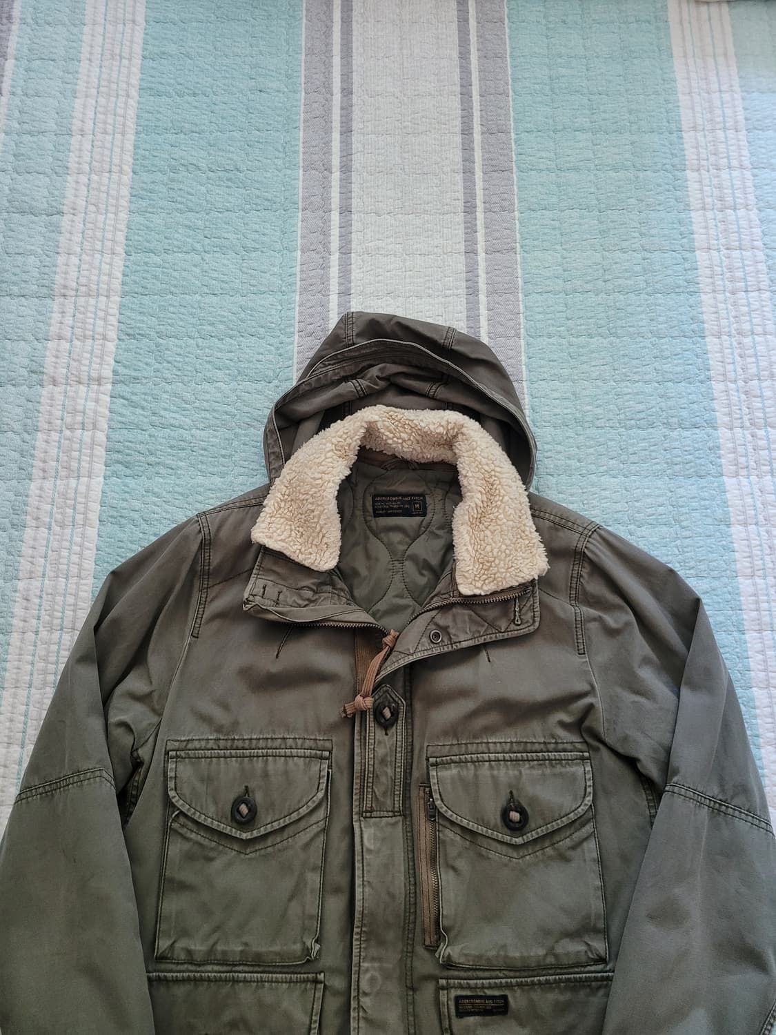아베크롬비 신형 밀리터리 유틸리티 누빔야상자켓 M 105사이즈 상품이미지2
