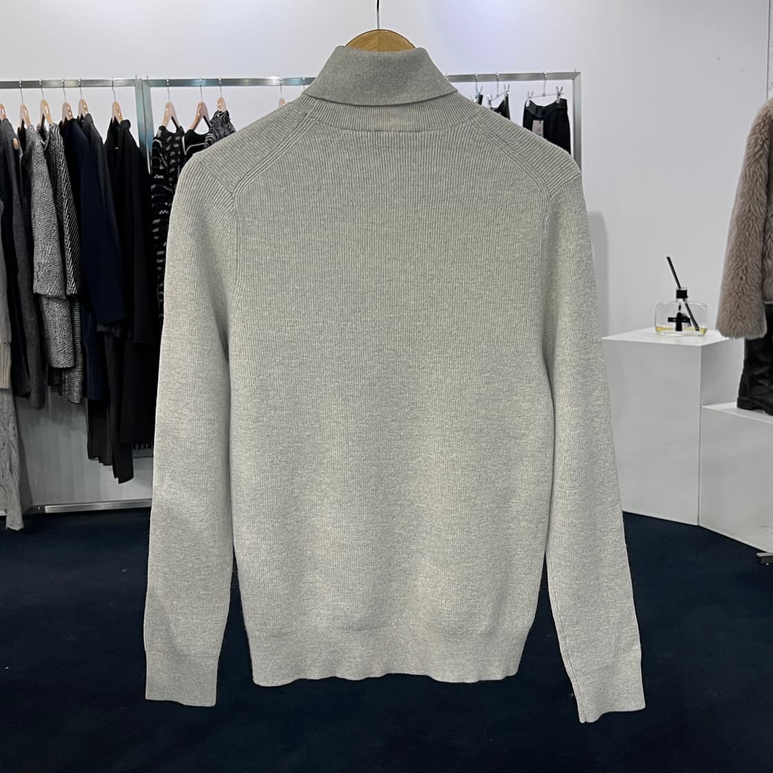 [L] 띠어리 터틀넥니트 상품이미지2