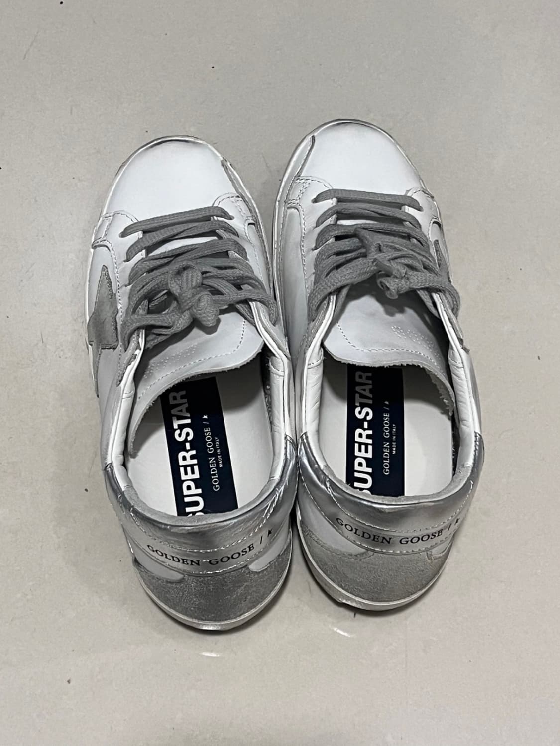 골든구스 슈퍼스타 화이트 실버탭 스니커즈 정품 36w 판매합니다 상품이미지2
