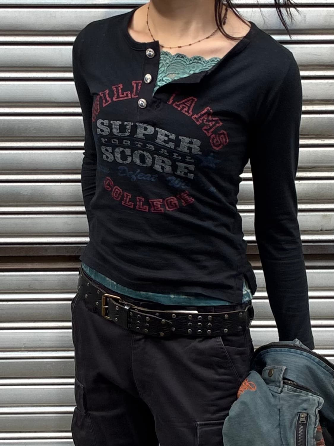 M)LAZY DAISY 빈티지 여성 메탈 버튼 헨리넥 롱슬리브 상품이미지1