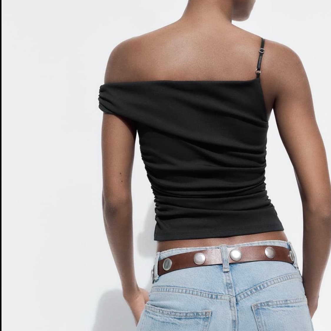 zara 자라 셔링 디테일 언밸런스 탑 블랙 상품이미지2