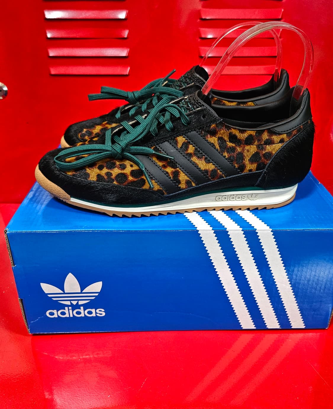 (새상품) 아디다스(Adidas) 레오파드 코어 오프화이트 240size 상품이미지1