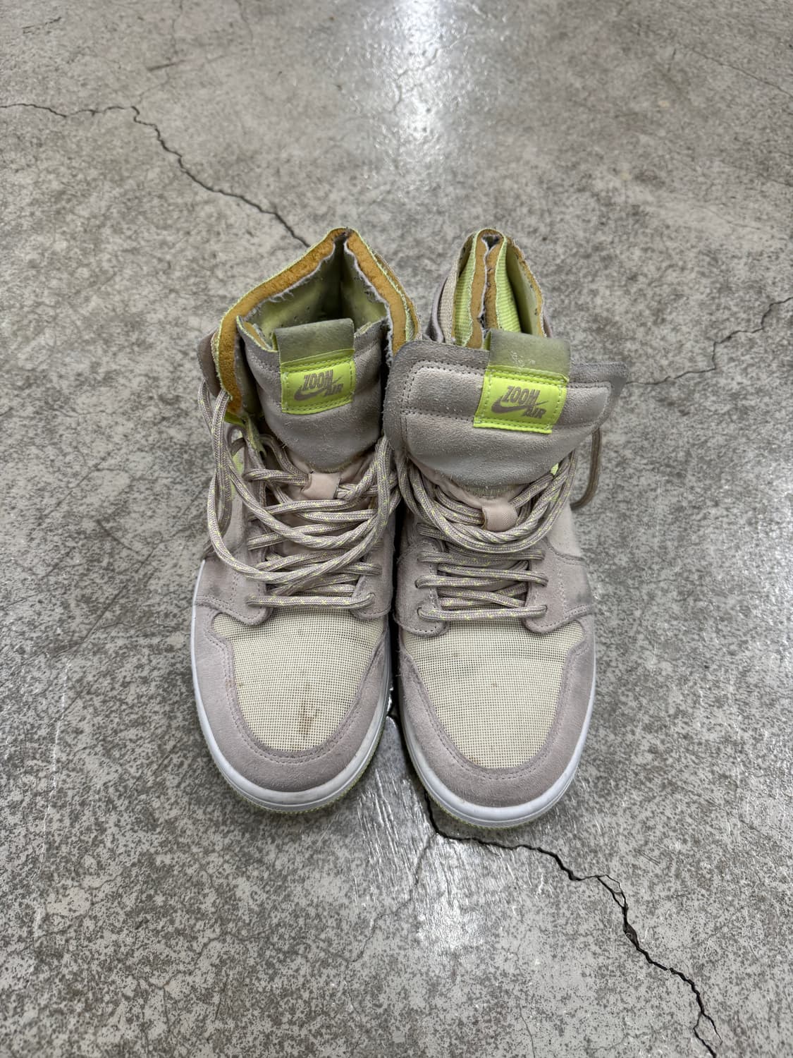 245 나이키 에어조던1 컴포트 트위스트레몬  상품이미지1