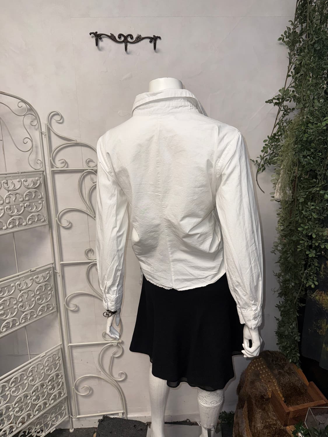 White pin tuck unbalanced wrap shirt 상품이미지9