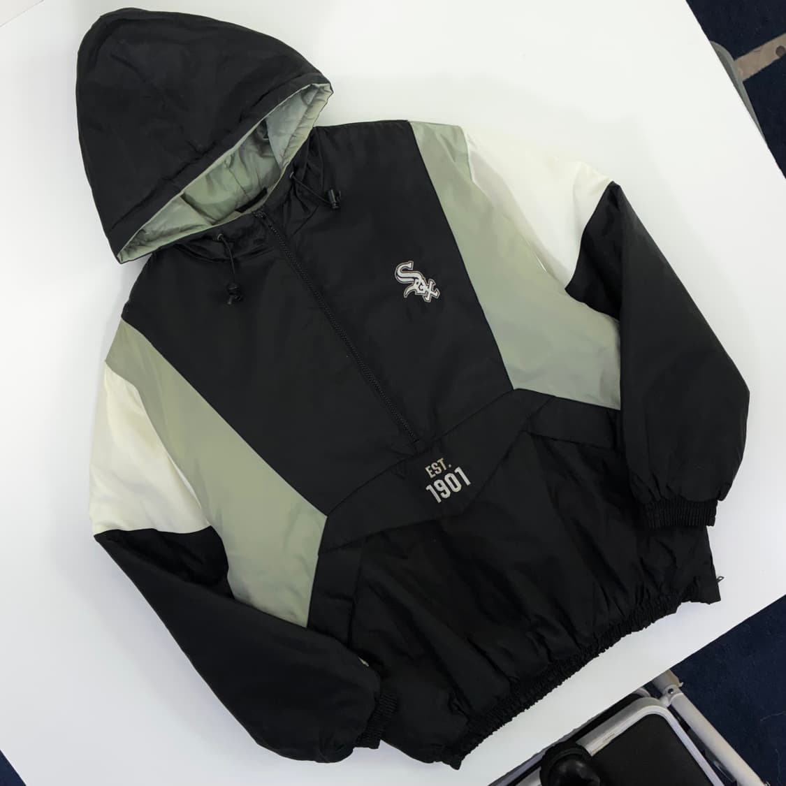 Majestic athletic  마제스틱 시카고 화이트삭스 반집업 패딩 상품이미지2