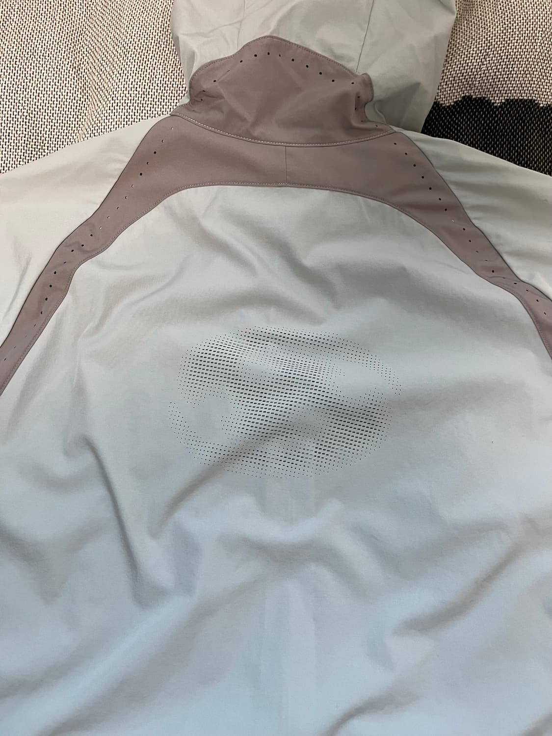 23SS 산산기어 바람막이  러닝 자켓 - 1size 상품이미지6