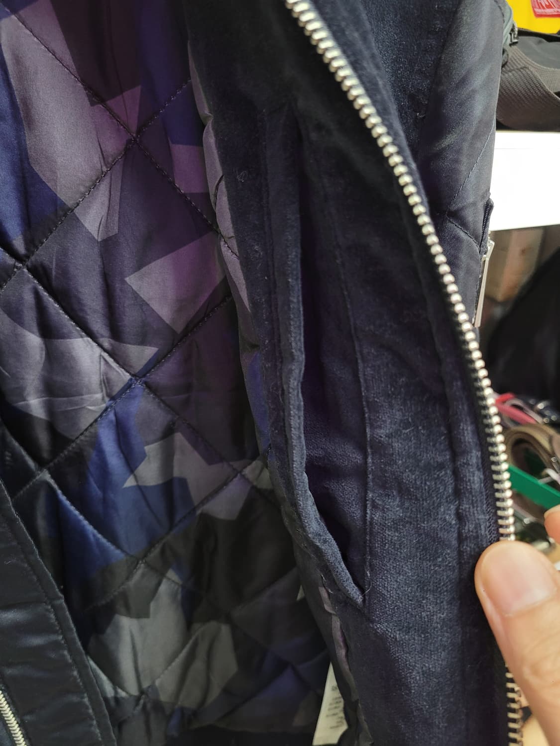 ARMANI 아르마니 익스체인지 네이비 점퍼 패딩 상품이미지4