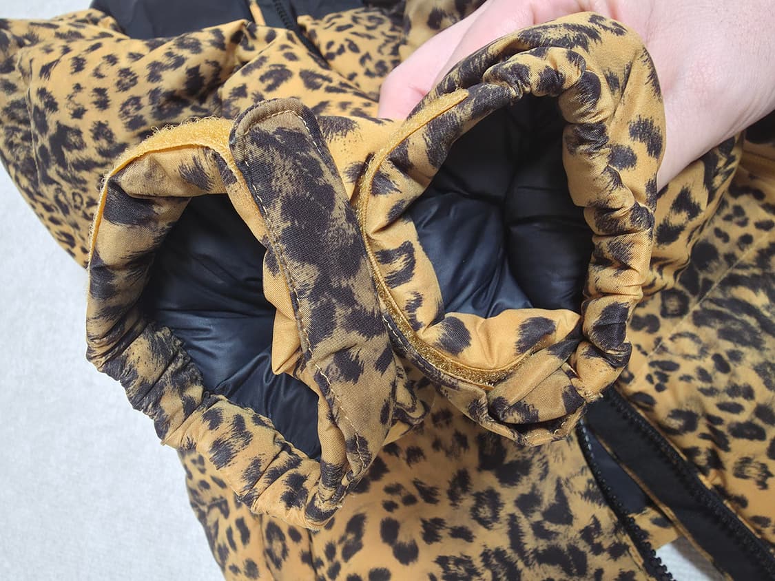 노스페이스 X 케이스스터디  치토스 레오파드 패딩 s(90) 사이즈 판매 상품이미지6