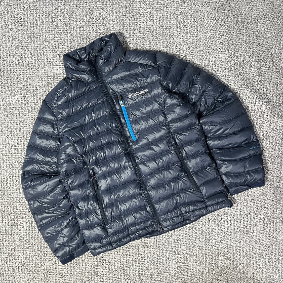 컬럼비아 경량패딩 상품이미지1