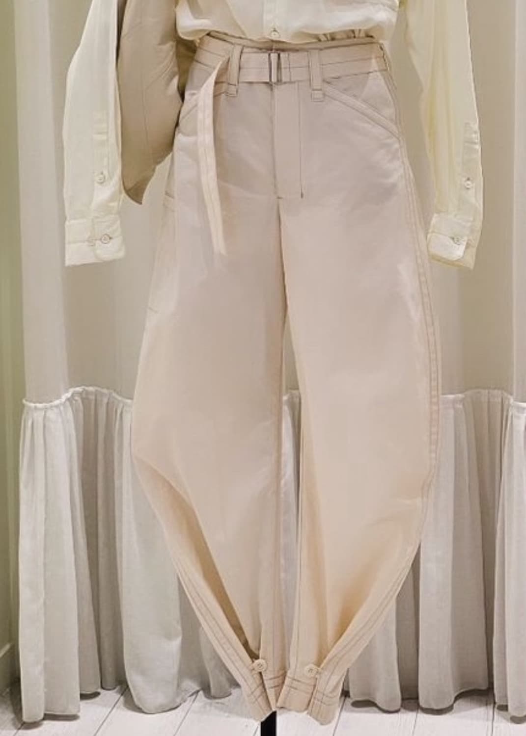 르메르 바지 판매합니다. 상품이미지1