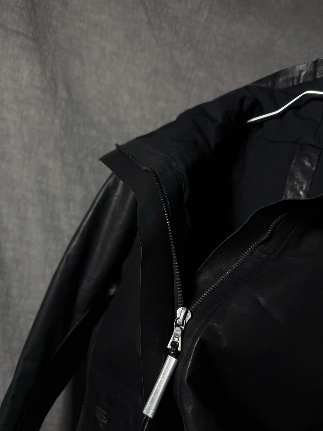 ISAAC SELLAM Down Leather Jacket 상품이미지7