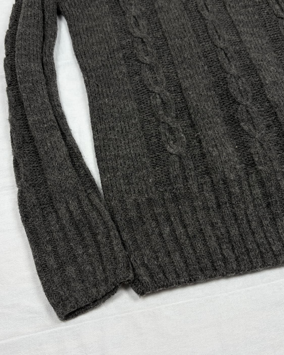 Soft Cable V-Neck Knit Top 상품이미지4
