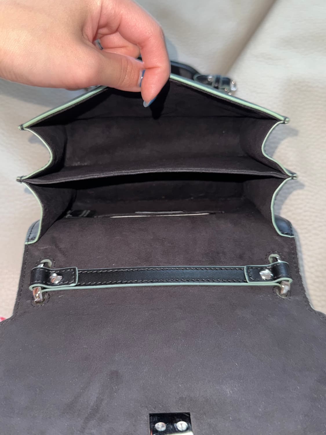 [정가215] 펜디 칸아이 스몰백 - 민트 스터드 에디션 가방 상품이미지8