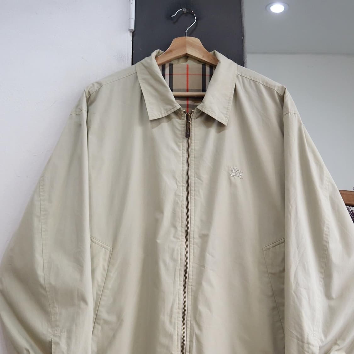 버버리 리버시블 해링턴 자켓 상품이미지4