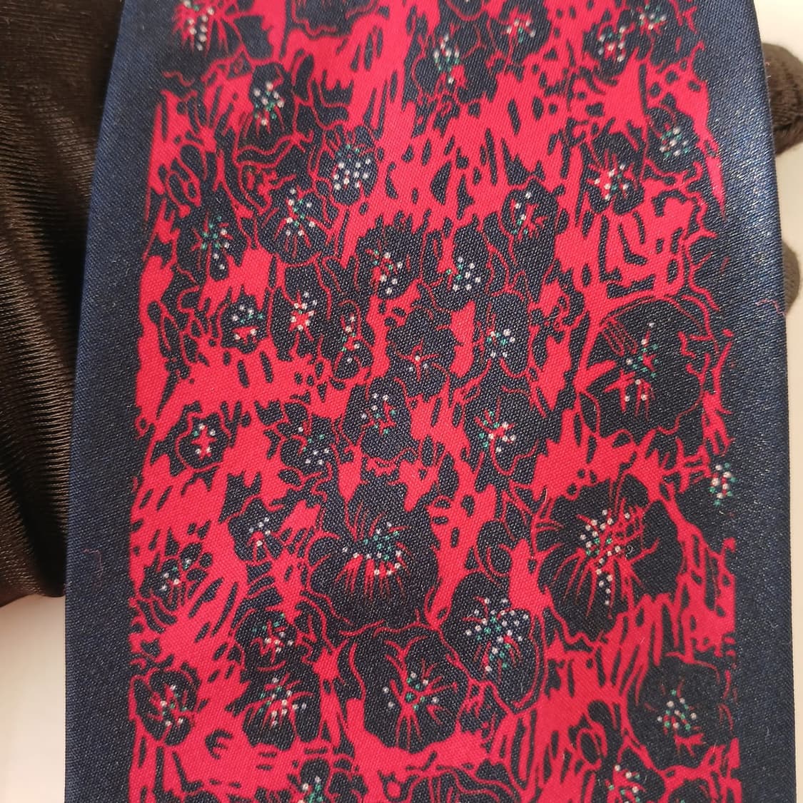 밀라숀 실크 레드 아트 패턴 넥타이 9.2cm A+등급 A19340
 상품이미지7