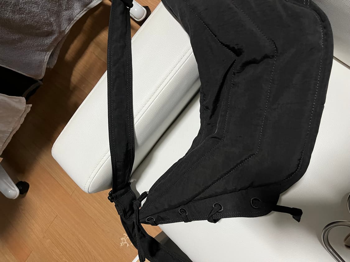 르메르 게임백 스몰 다크브라운 단품 팝니다 상품이미지1