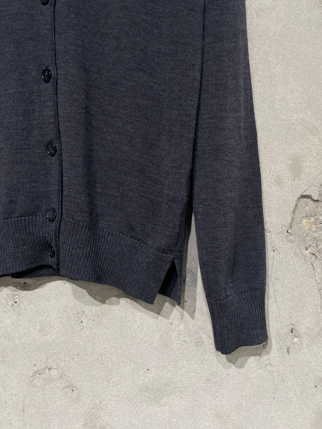 메종 키츠네 차콜 폭스 헤드 울 버튼 가디건 상품이미지5