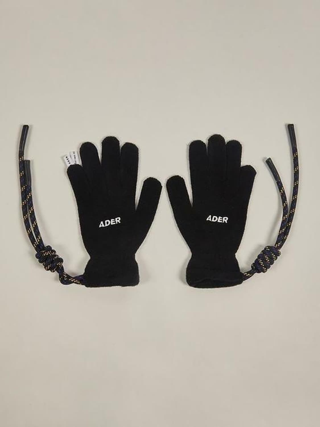 아더에러 장갑 crumple glove 상품이미지1