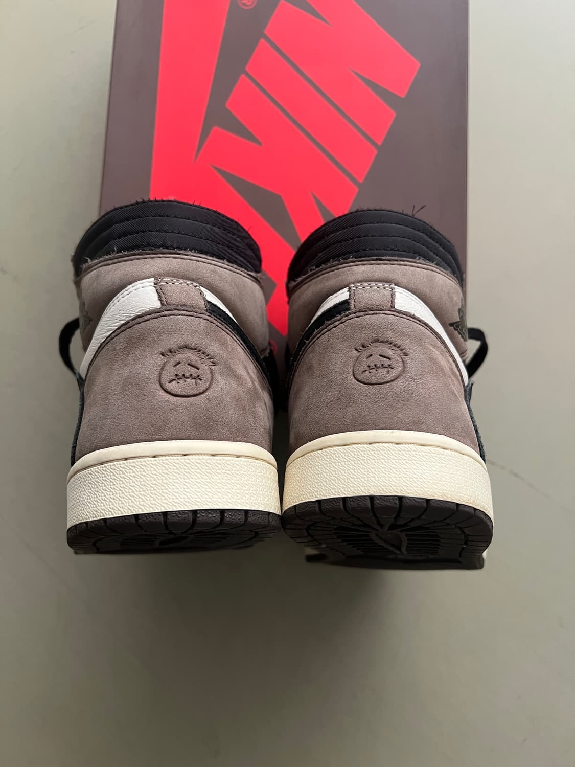 스캇 조던 1 모카 상품이미지4