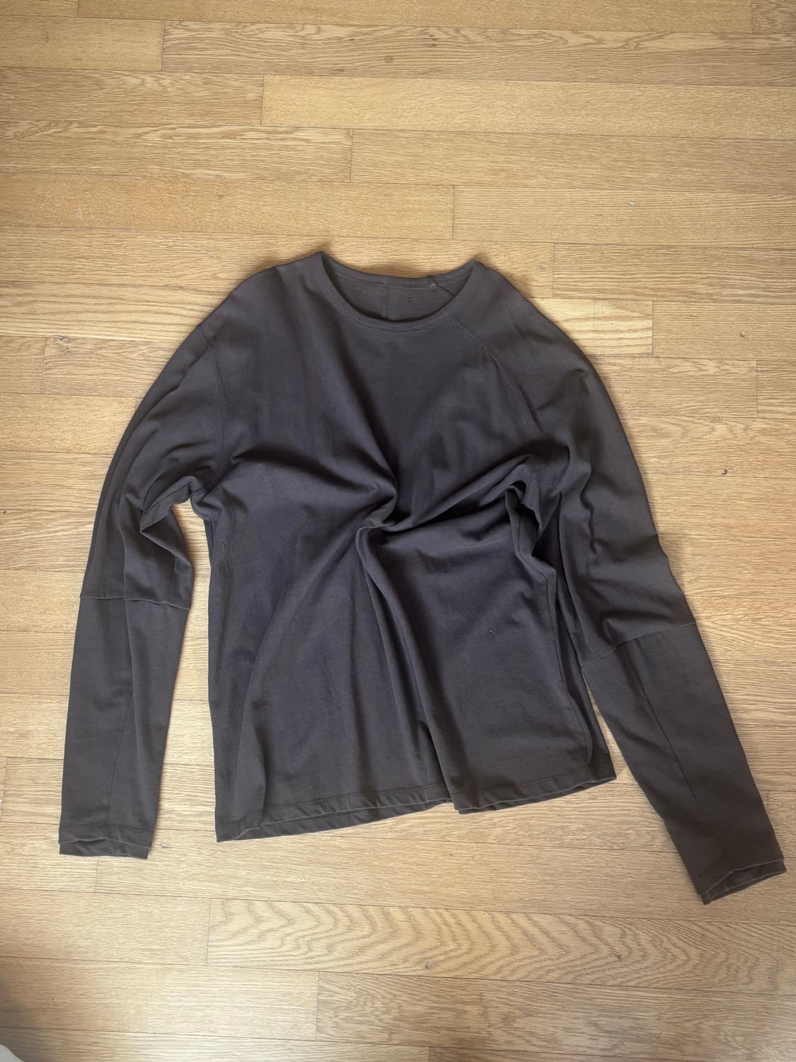 해칭룸 Double Sleeve Tee Dark Brown 상품이미지3