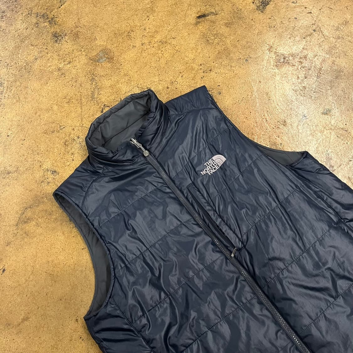 [정품/100] 노스페이스 양면 패딩 조끼 블랙 b14 상품이미지1