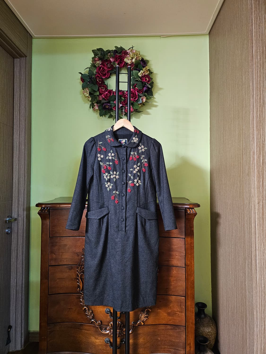 비꼴리끄 플로럴자수 울원피스 상품이미지1