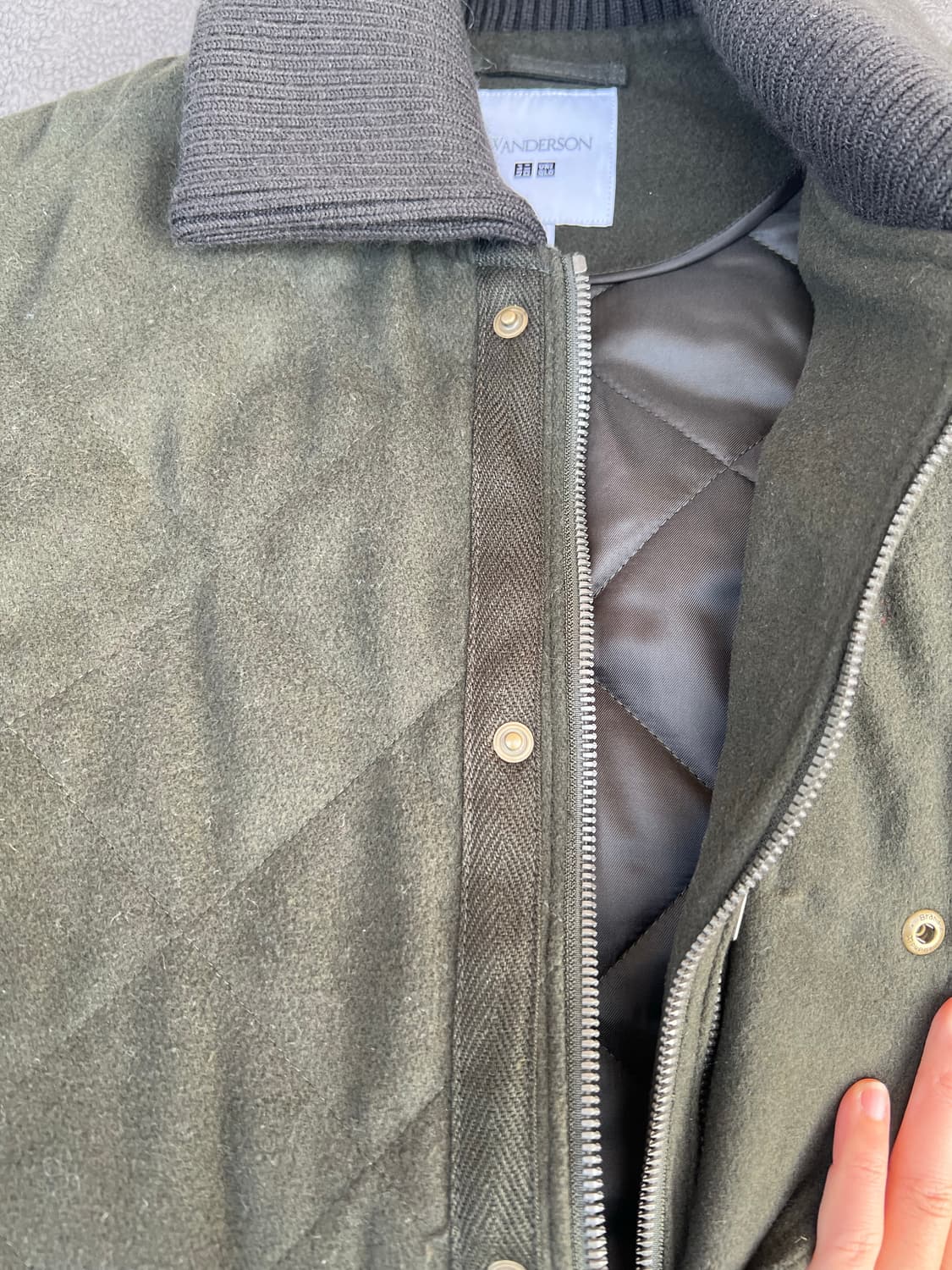 유니클로x JW앤더슨 콜라보  니트 카라 헌팅 재킷  상품이미지7